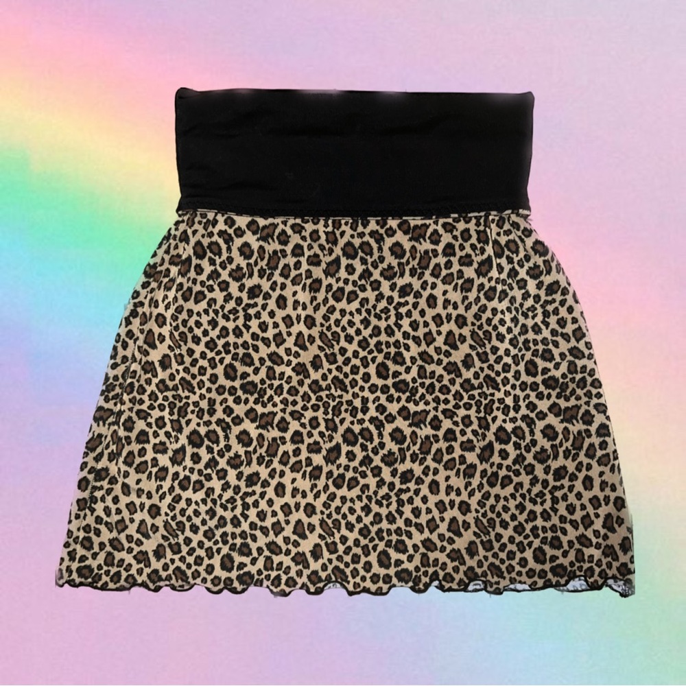 2000s Cheetah print body con mini skirt